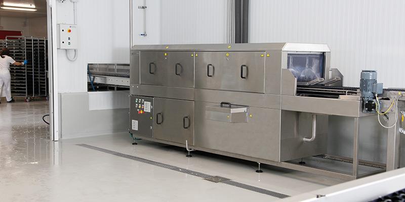 Мойка инкубационных лотков