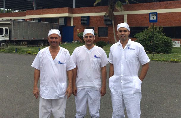 Pioneering Pronavicola first to sign for SmartPro™ incubation technologies in Colombia