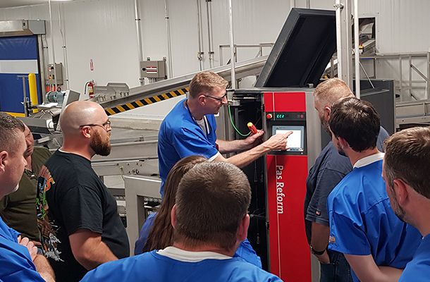 Pas Reform公司与NatureForm公司为美国孵化人员组织专业技术技能培训