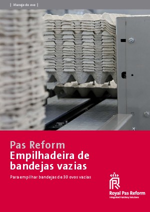 Empilhadeira de bandejas vazias